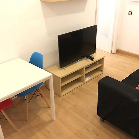 New! Apartment In Sarria Near Metro Barcelona Buitenkant foto