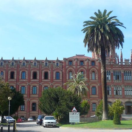 New! Apartment In Sarria Near Metro Barcelona Buitenkant foto