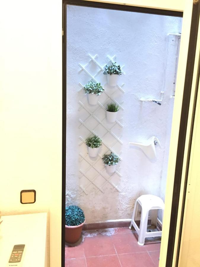 New! Apartment In Sarria Near Metro Barcelona Buitenkant foto